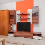 Family-friendly With Swimming Pool - 21314 Pula