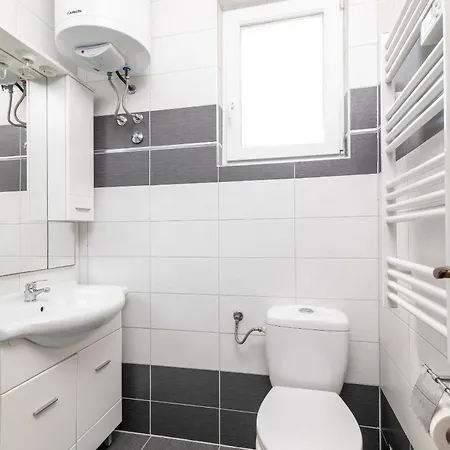 Apartment Family-friendly With Swimming Pool - 21314 *