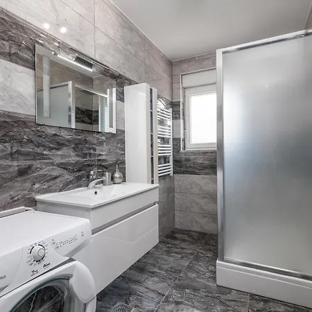 Appartement Family-friendly With Swimming Pool - 21314 *