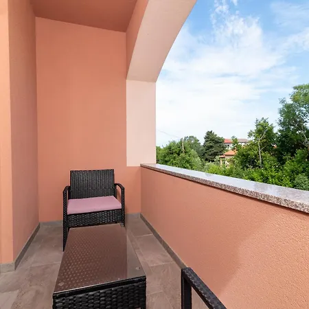 Family-friendly With Swimming Pool - 21314 Lägenhet