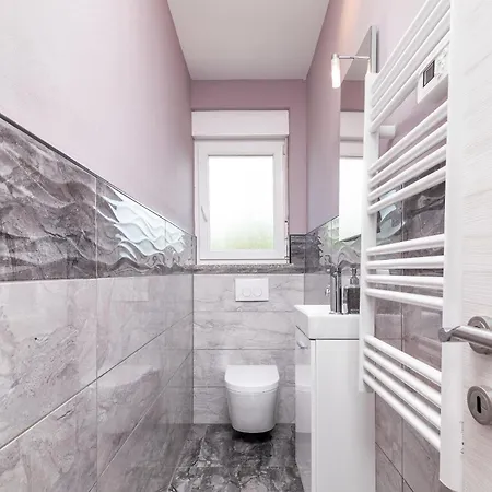 Family-friendly With Swimming Pool - 21314