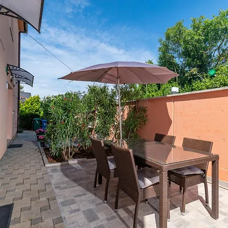 Family-friendly With Swimming Pool - 21314 * Pula