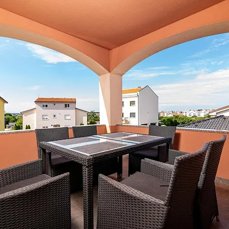 Family-friendly With Swimming Pool - 21314 Appartement Pula