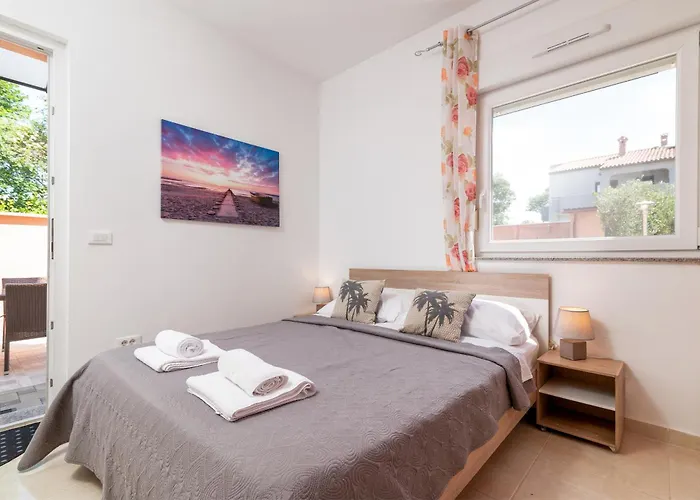 Appartement Family-friendly With Swimming Pool - 21314 *