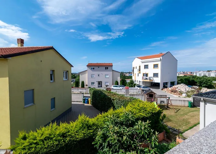 Family-friendly With Swimming Pool - 21314