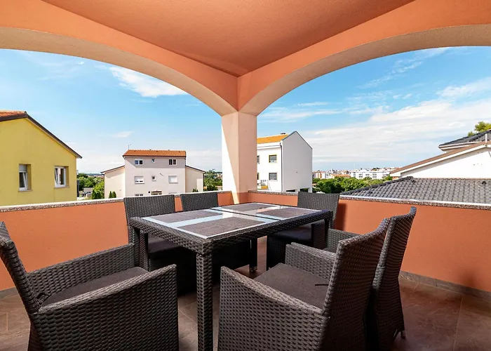 Family-friendly With Swimming Pool - 21314 Appartement Pula