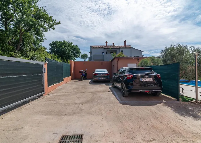 Family-friendly With Swimming Pool - 21314