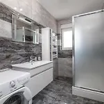 Apartament Family-friendly With Swimming Pool - 21314 *