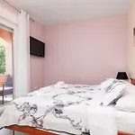 Family-friendly With Swimming Pool - 21314 Apartament *