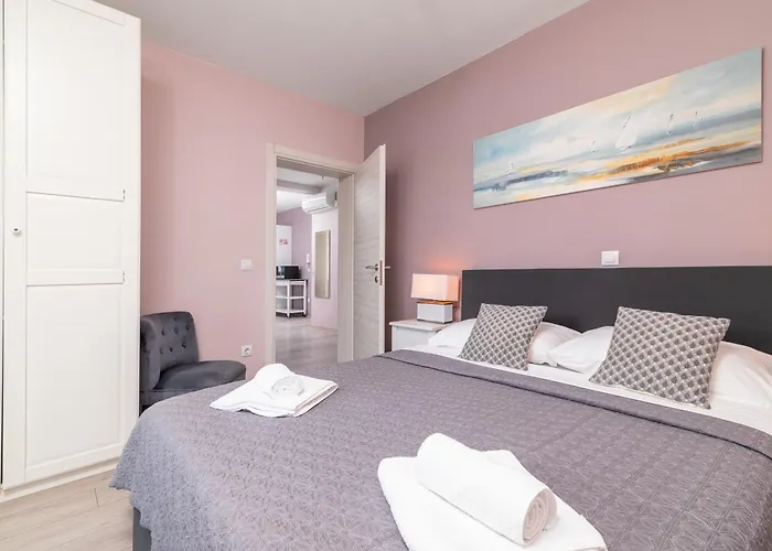 Family-friendly With Swimming Pool - 21314 شقة بولا